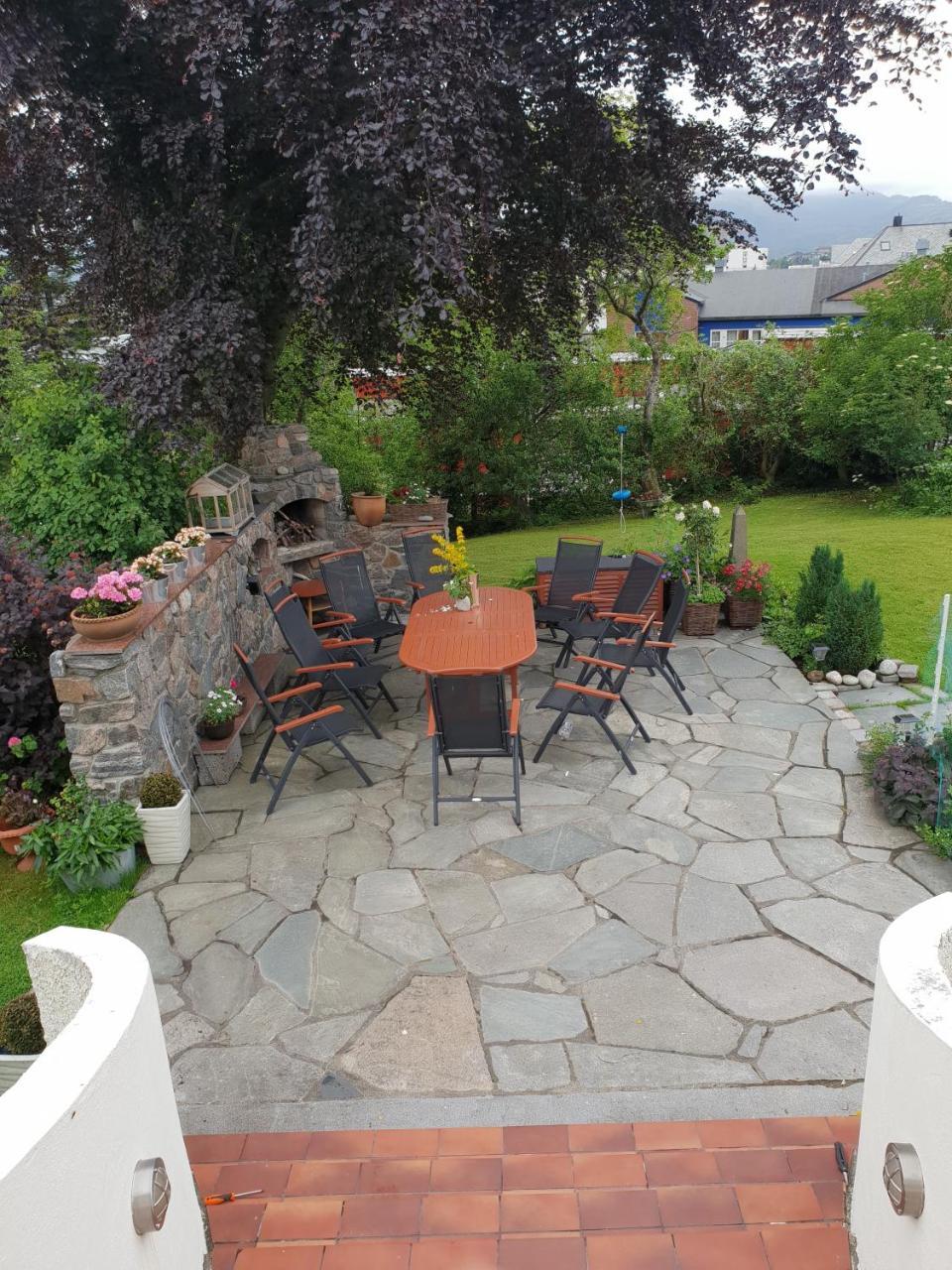Hoems Motel Kristiansund Bagian luar foto